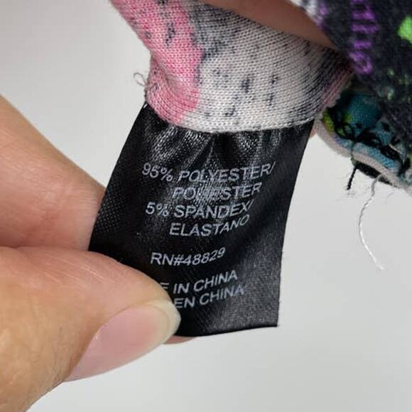 Love Womens Floral Athletic Crop Tank Top Side Cut Out Sleeveless NEW Large - Picture 9 of 11